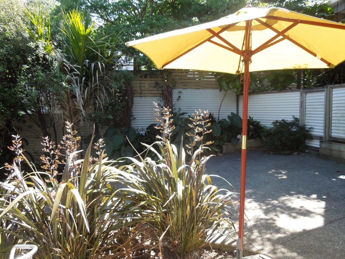 Island Breeze Apartment Oneroa Exterior photo